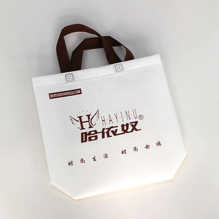 One-time forming non-woven handbag