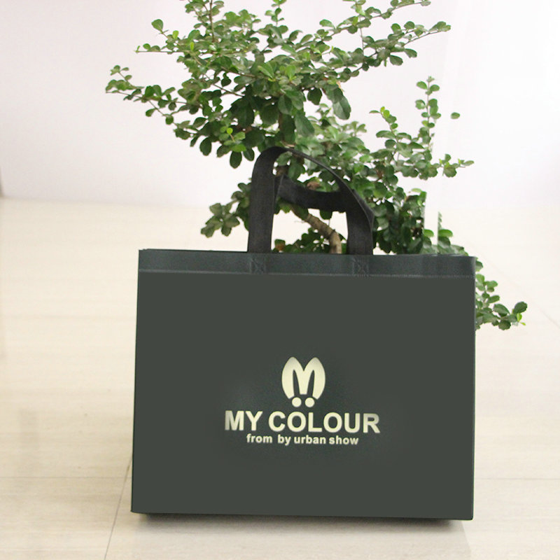 One-time forming non-woven handbag
