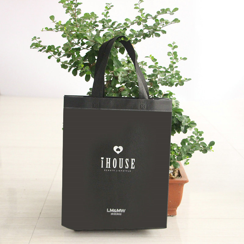 One-time forming non-woven handbag