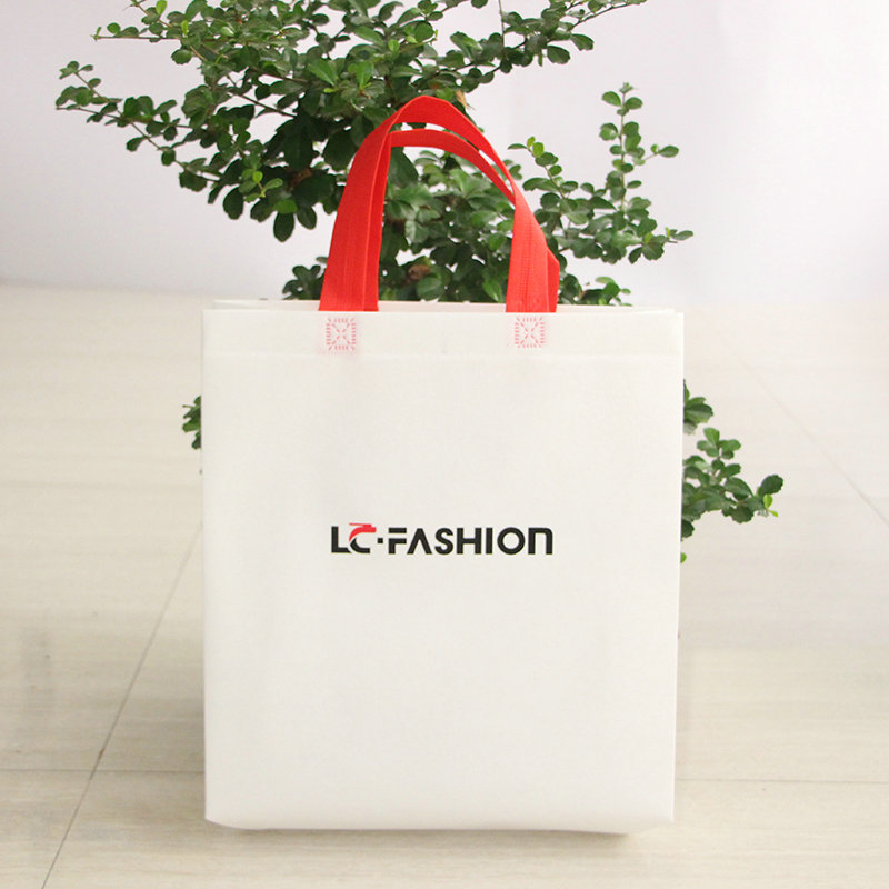 One-time forming non-woven handbag