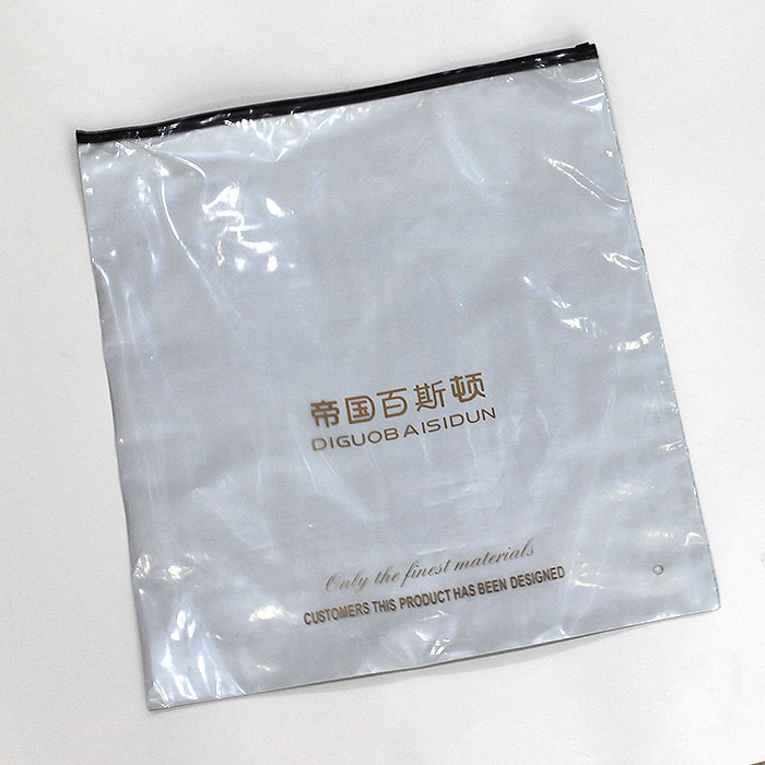 Zipper pocket